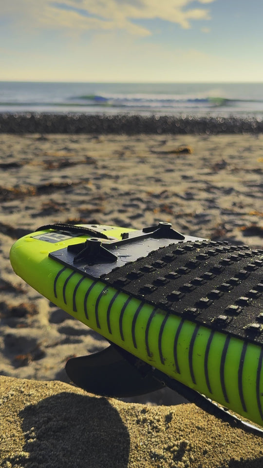 Black Flat Top 33 Kick Tail